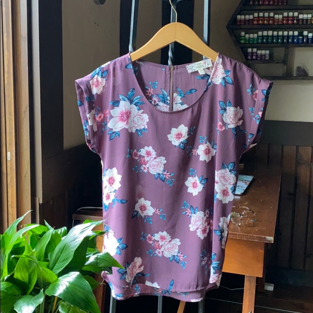 Purple Floral Causal/Dress Shirt